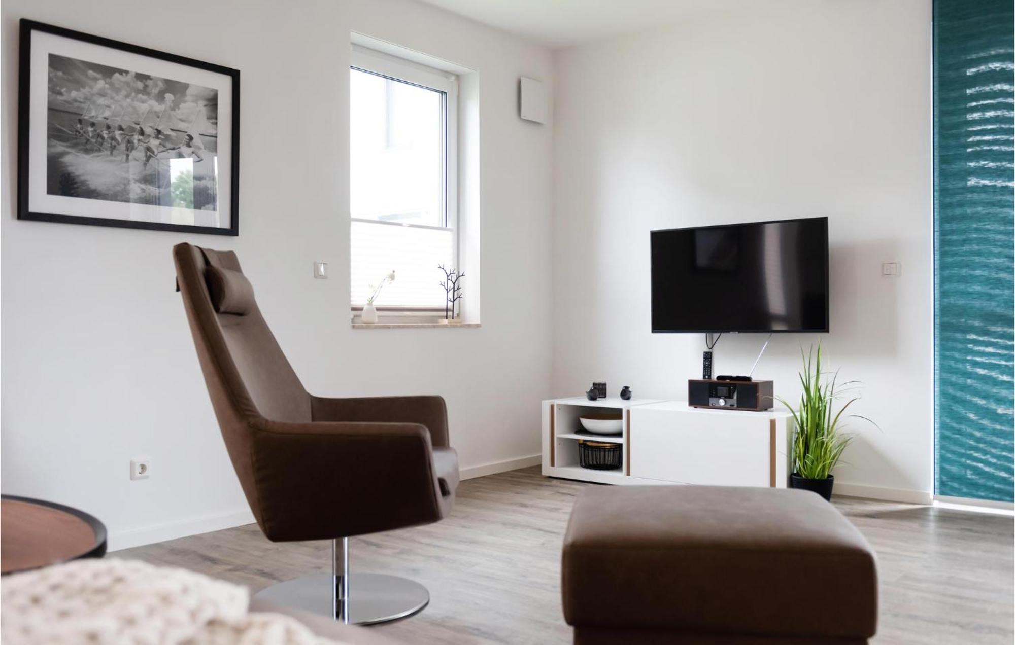 Stunning apartment in Rechlin with 1 Bedrooms&WiFi Exterior foto
